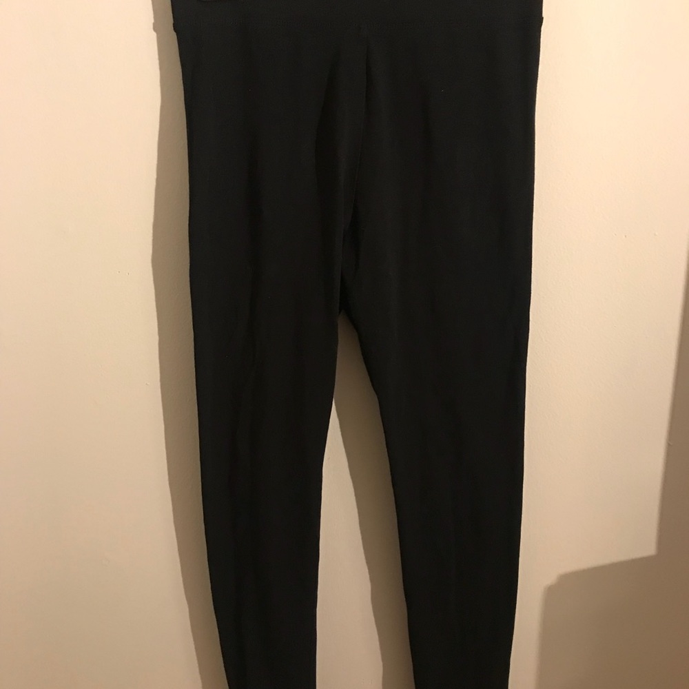 Black leggings